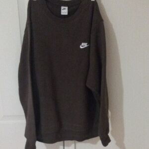 Nike Brown Crewneck Sweater with Ribbed Cuffs